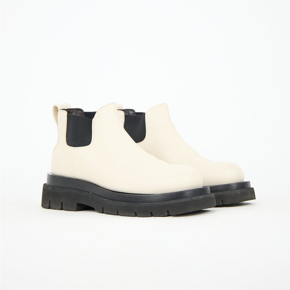 Bottega Veneta Cream Leather Lug Chelsea Boots Size 36.5 EU $1,350